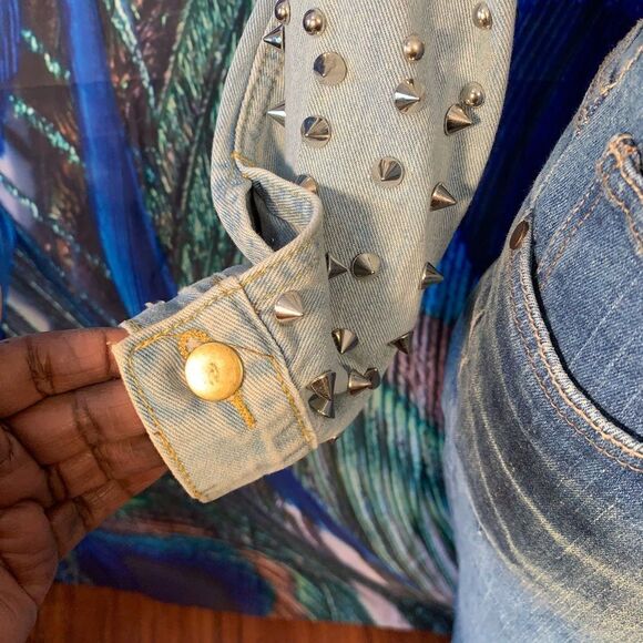 Women’s Blue Jean Riveted Studs & Spikes Denim Jacket - Picture 12 of 17